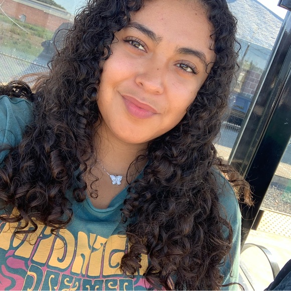 Meet Your Posher - Picture 1 of 16